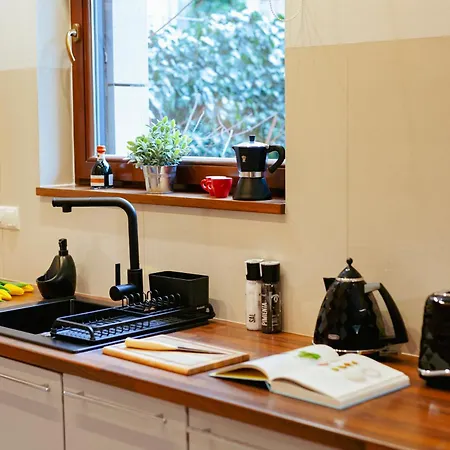 Hoza 55 - Piekny Cichy Ogrodek - Bezplatny Podziemny Parking - Free Parking - Better ורשה