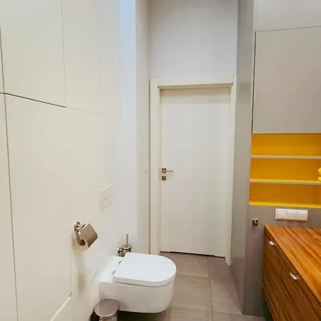 Hoza 55 - Piekny Cichy Ogrodek - Bezplatny Podziemny Parking - Free Parking - Better Daire Varşova