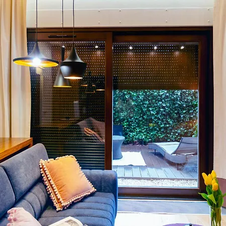 Hoza 55 - Piekny Cichy Ogrodek - Bezplatny Podziemny Parking - Free Parking - Better ורשה