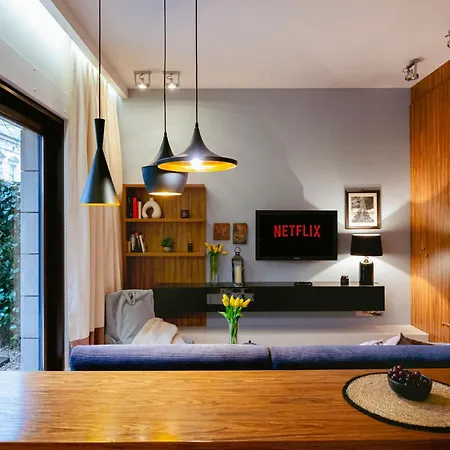 Hoza 55 - Piekny Cichy Ogrodek - Bezplatny Podziemny Parking - Free Parking - Better アパート