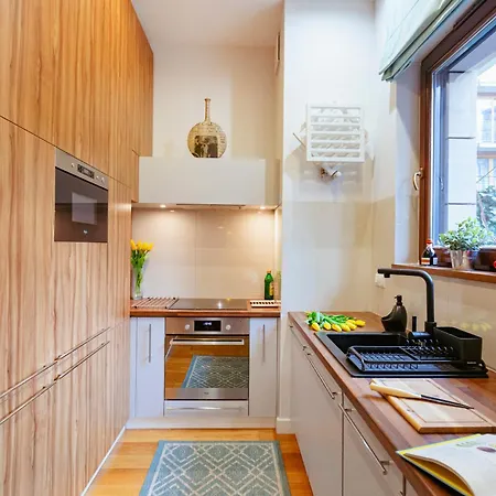 Hoza 55 - Piekny Cichy Ogrodek - Bezplatny Podziemny Parking - Free Parking - Better דירה ורשה