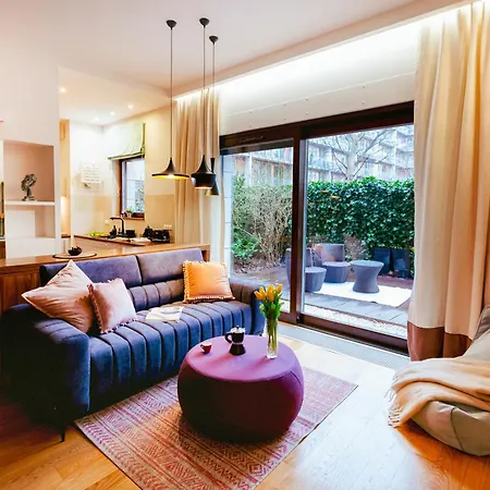 Hoza 55 - Piekny Cichy Ogrodek - Bezplatny Podziemny Parking - Free Parking - Better アパート *