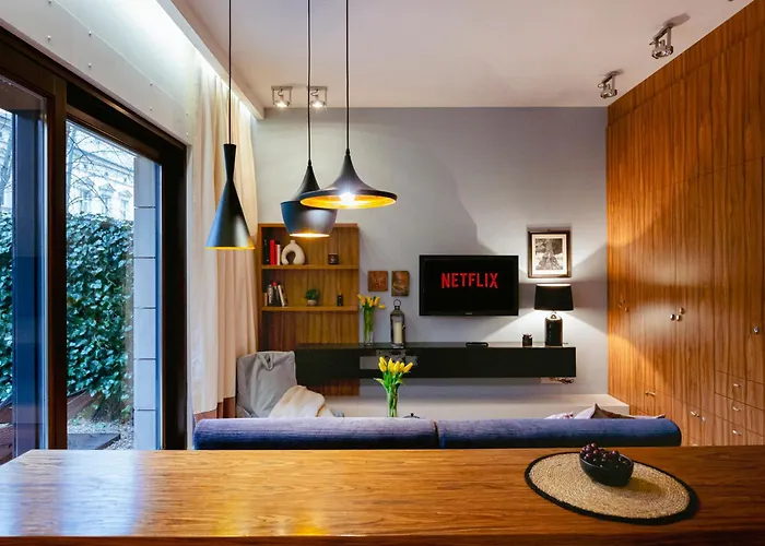 Hoza 55 - Piekny Cichy Ogrodek - Bezplatny Podziemny Parking - Free Parking - Better Apartment