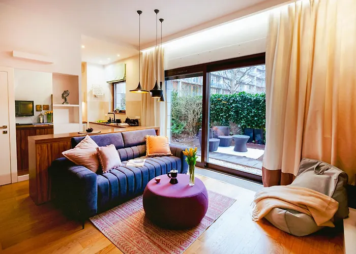 Hoza 55 - Piekny Cichy Ogrodek - Bezplatny Podziemny Parking - Free Parking - Better Apartment *