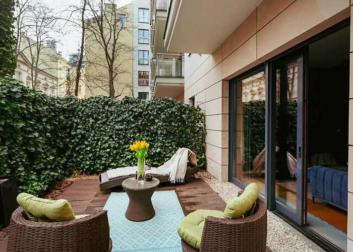 Hoza 55 - Piekny Cichy Ogrodek - Bezplatny Podziemny Parking - Free Parking - Better Apartment *