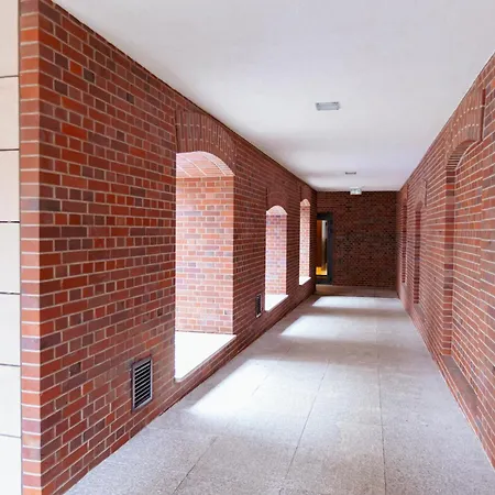 Hoza 55 - Piekny Cichy Ogrodek - Bezplatny Podziemny Parking - Free Parking - Better 아파트