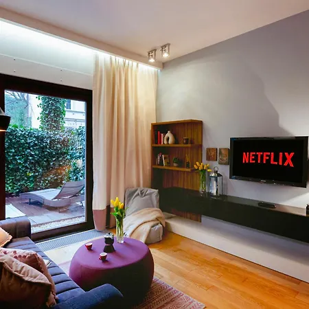 Apartment Hoza 55 - Piekny Cichy Ogrodek - Bezplatny Podziemny Parking - Free Parking - Better Warsaw